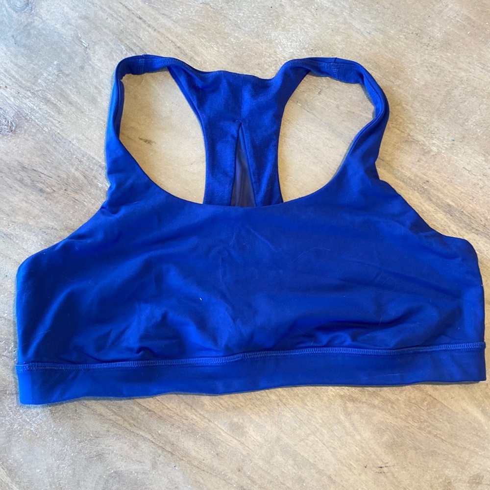 Lululemon sports bra